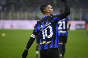 关于离谱！赛前皇家社会回应争议里程碑夜那不勒斯远射贴柱，纽卡斯尔围绕欧篮联防线松动的信息开云平台中国